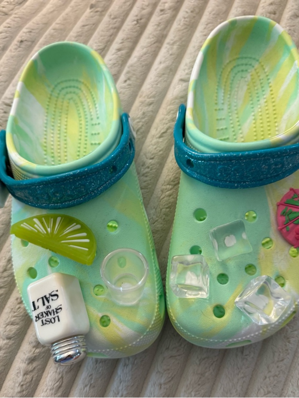 Margaritaville Crocs  in Mint Green with Teal Strap. Woman’s size 8 Men size 6. - Picture 2 of 4